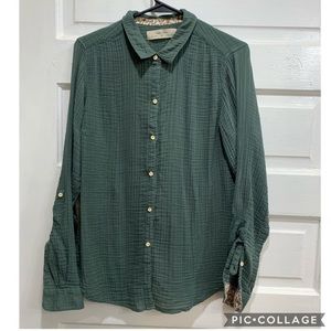 Isabella Sinclair M Women’s Button Down Green